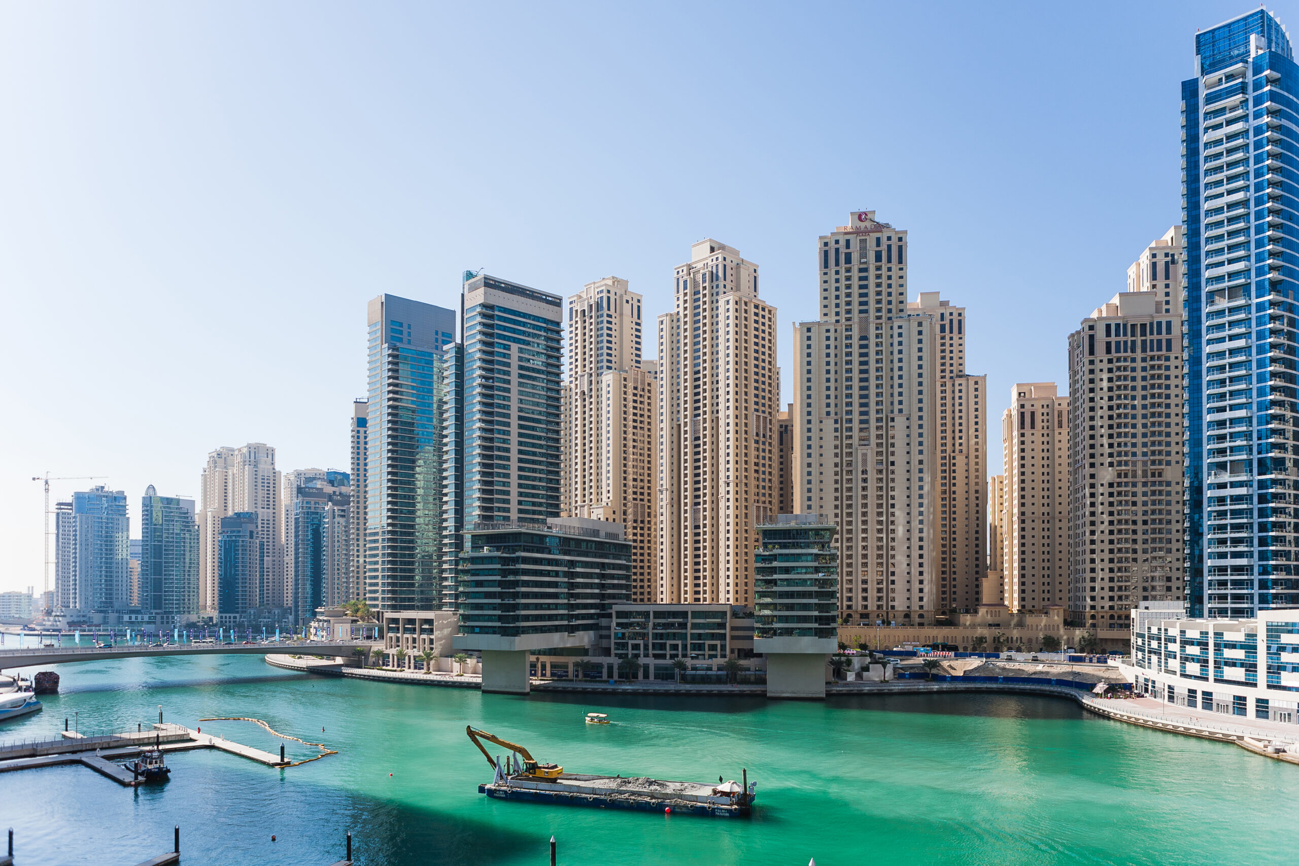 como ir estudar em dubai